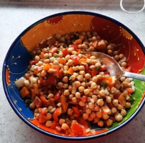 schneller mediterraner kichererbsensalat
